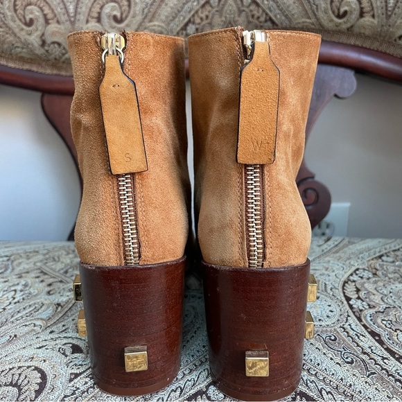 Stuart Weitzman Tan Suede Ankle Boots Studded Block Heel Retail $598 Size 7.5 - Picture 5 of 9